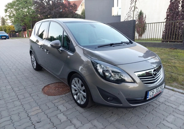 Opel Meriva cena 26900 przebieg: 119500, rok produkcji 2010 z Bydgoszcz małe 92